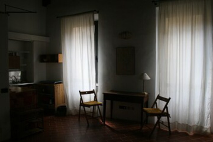 Room 10 of 26