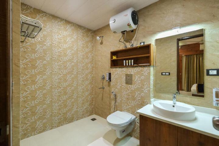 Room 18 of 22
