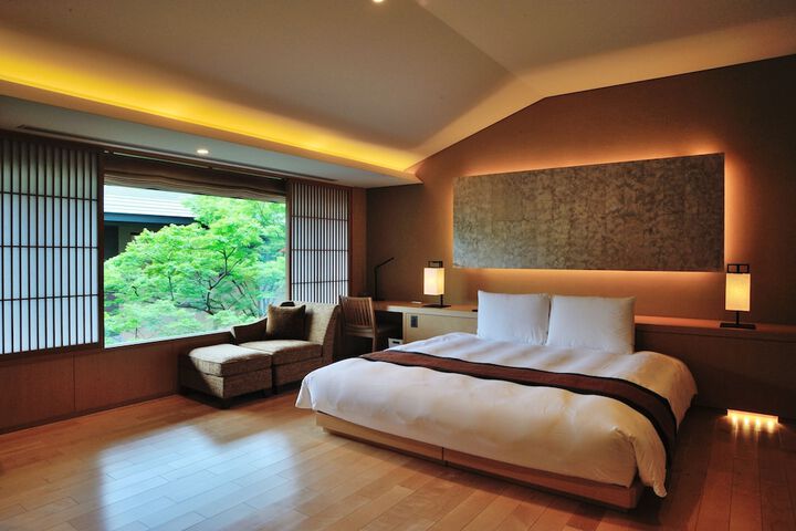 Room 13 of 92