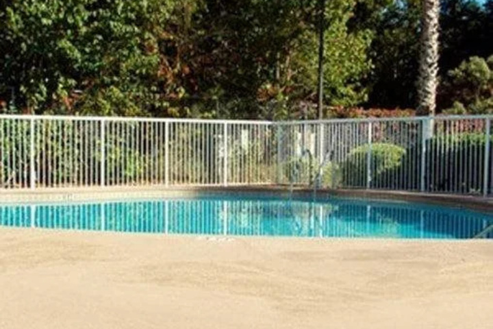 Pool 5 of 7