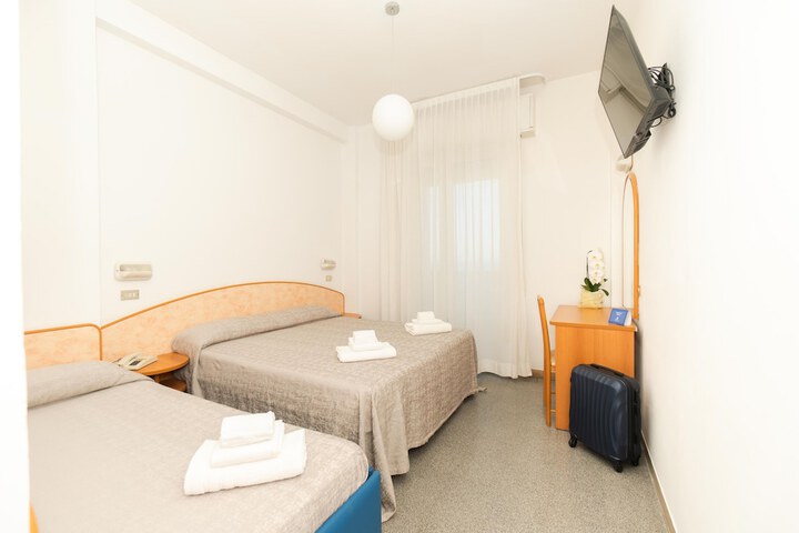 Room 17 of 26