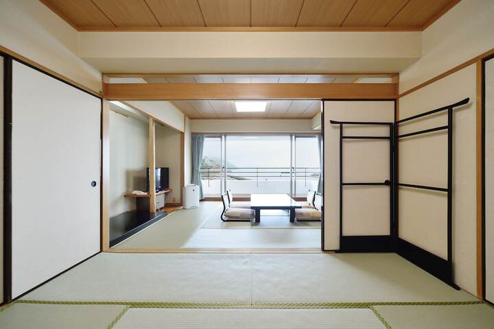 Room 8 of 39