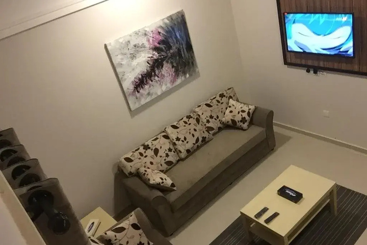 Room 3 of 9