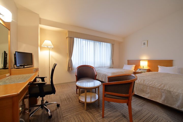 Room 9 of 19