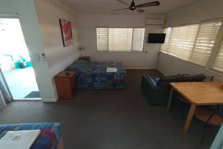 Room 13 of 109