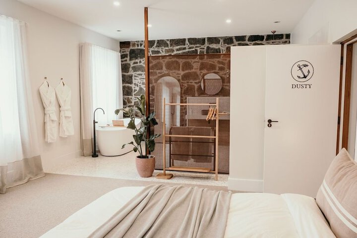 Room 4 of 46