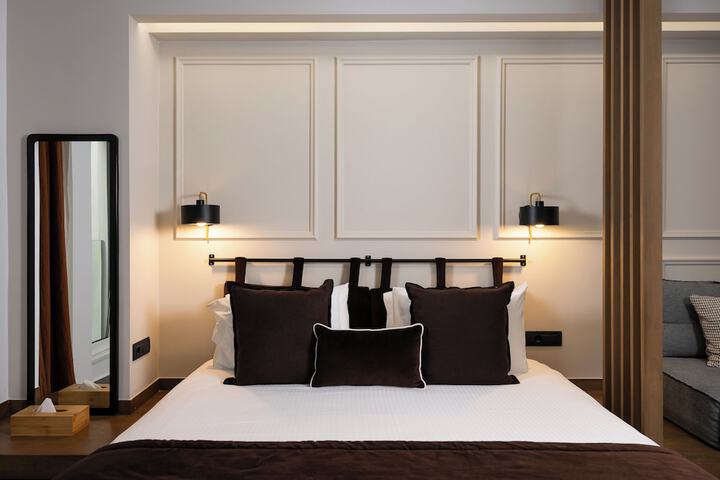 Room 44 of 70
