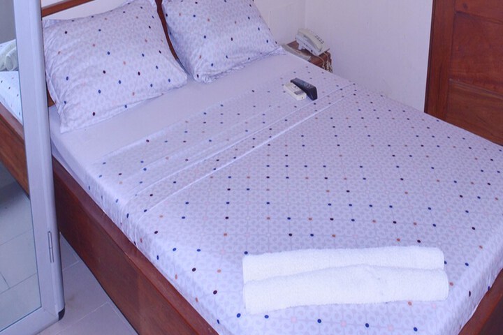 Room 9 of 78
