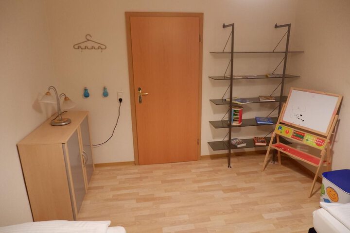 Room 16 of 49