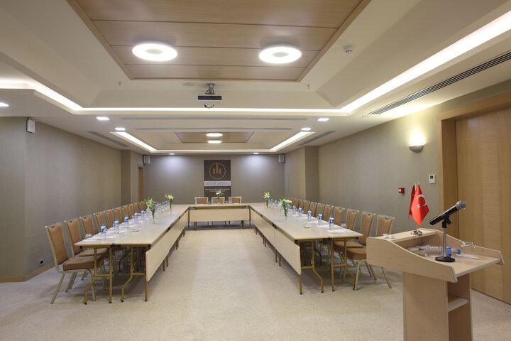 Meeting facility