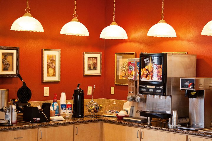 Breakfast/Coffee Service 38 of 55