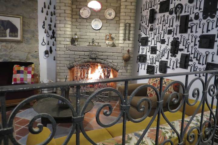 Guest Lobby