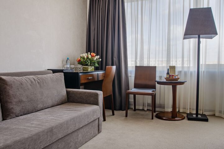 Room 28 of 52