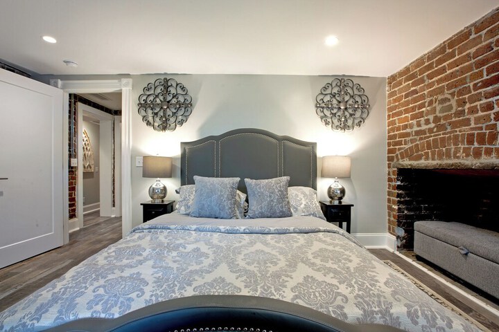 Room 21 of 113