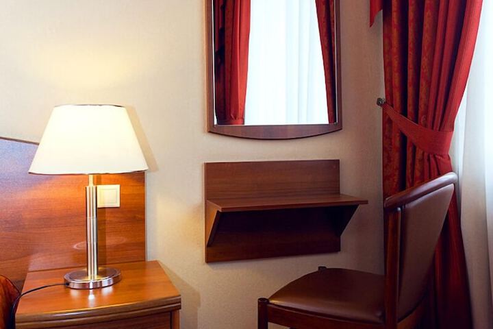 Room 34 of 115