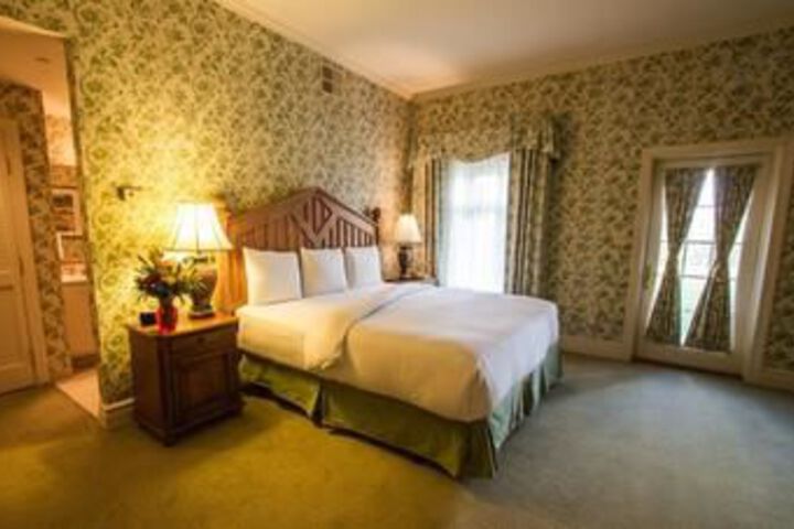 Room 20 of 33