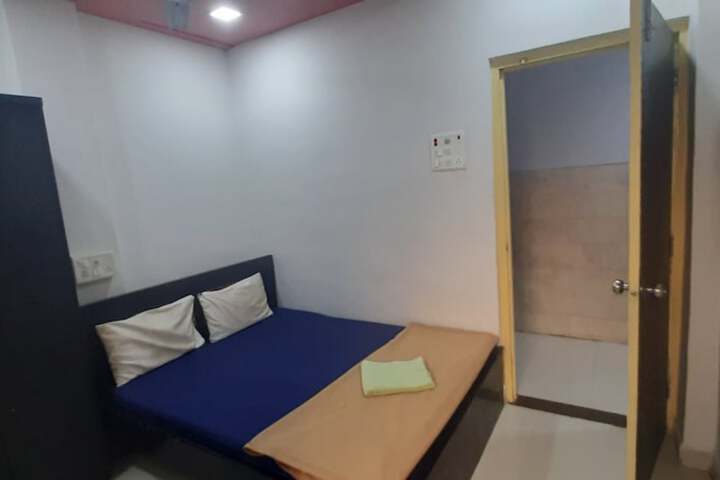 Room 3 of 6