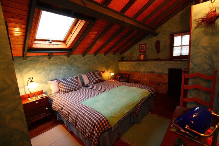 Room 15 of 37