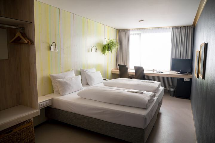 Room 7 of 81