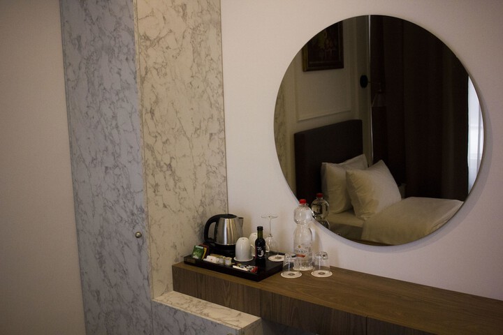Room 13 of 39