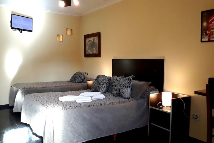 Room 5 of 14
