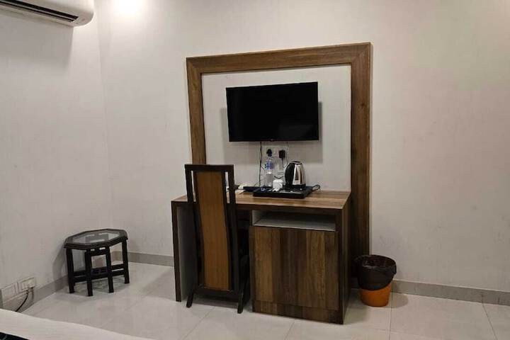 Room 15 of 20