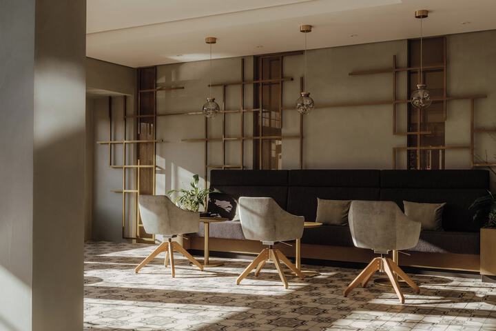 Lounge 60 of 65