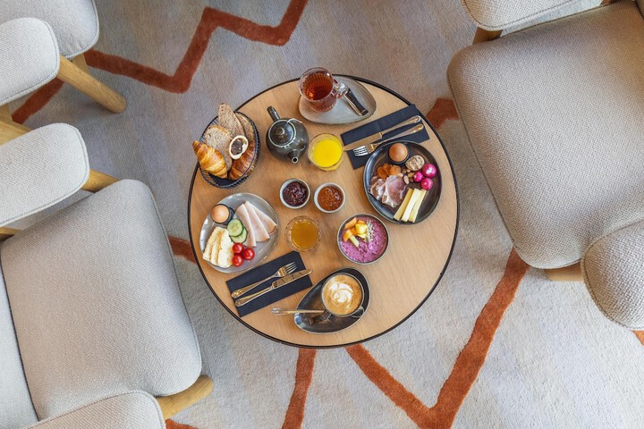 Breakfast/Coffee Service 76 of 123