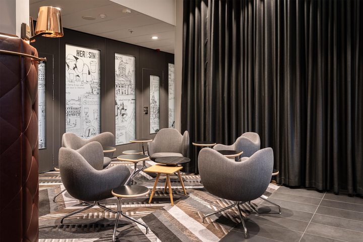 Guest Lobby