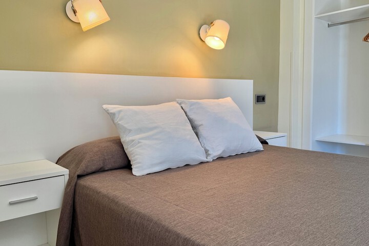 Room 8 of 21