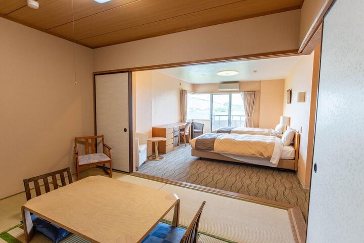 Room 21 of 72