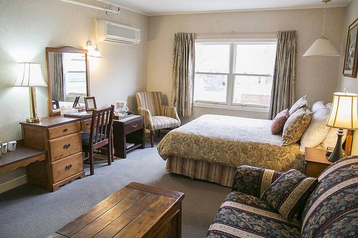 Room 10 of 46