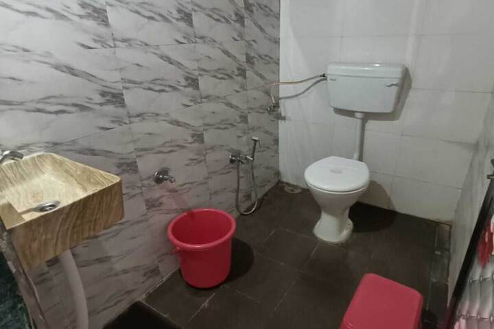 Room 10 of 20