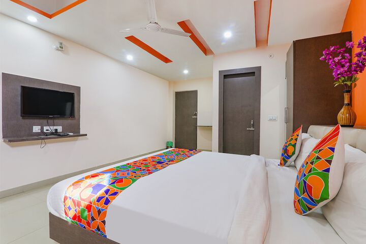 Room 14 of 26