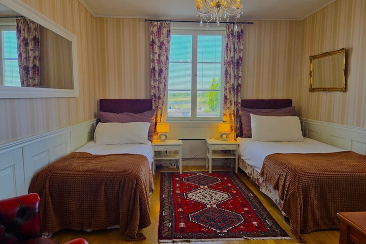 Room 92 of 334