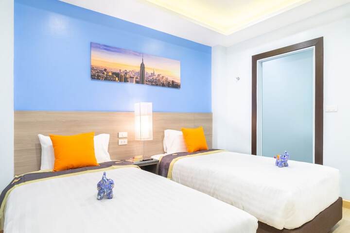 Room 10 of 47
