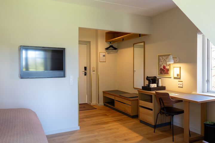 Room 75 of 151