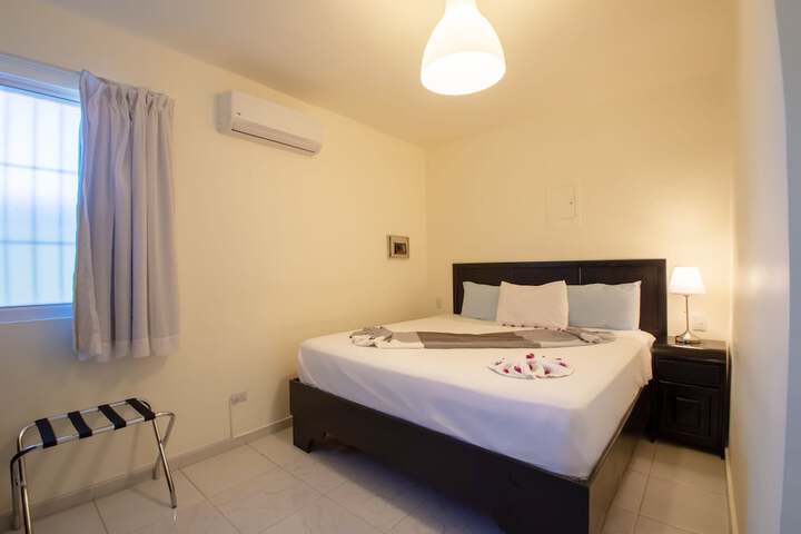 Room 7 of 27