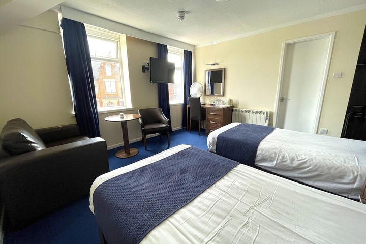 Room 86 of 208