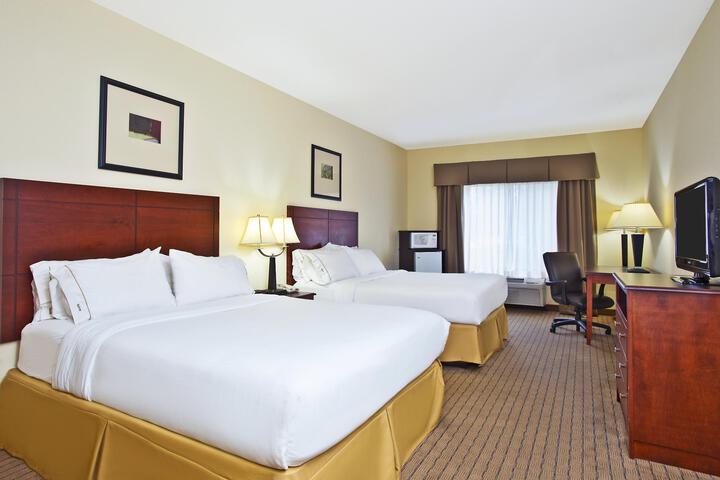 Standard Room, King or Two Doubles (1 of 3)