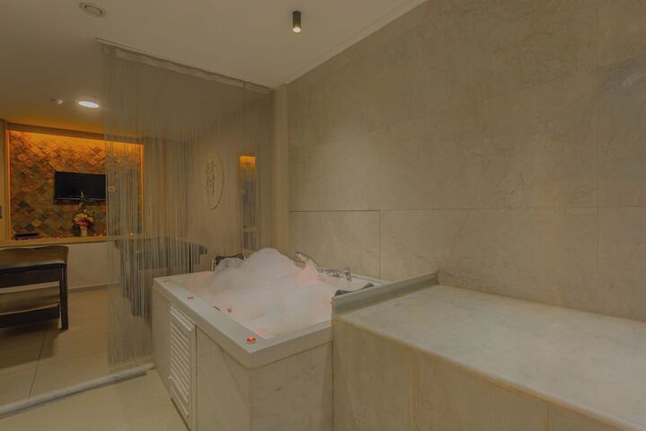 Spa 57 of 73