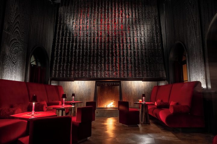 Lounge 62 of 68