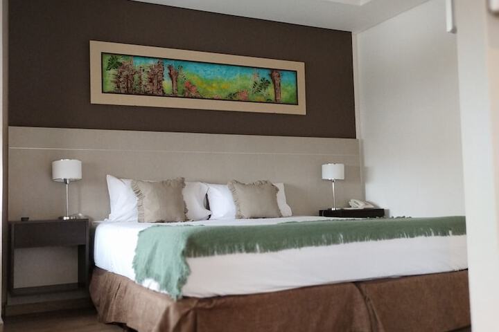 Room 9 of 21