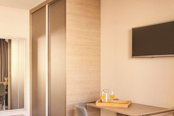 Room 17 of 41