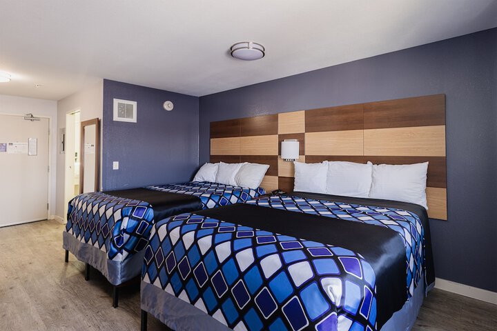 2 Queen Beds Accessible (3 of 6)