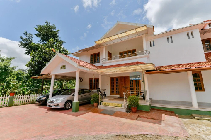 OYO 17827 Home Luxury 1BHK Meppadi
