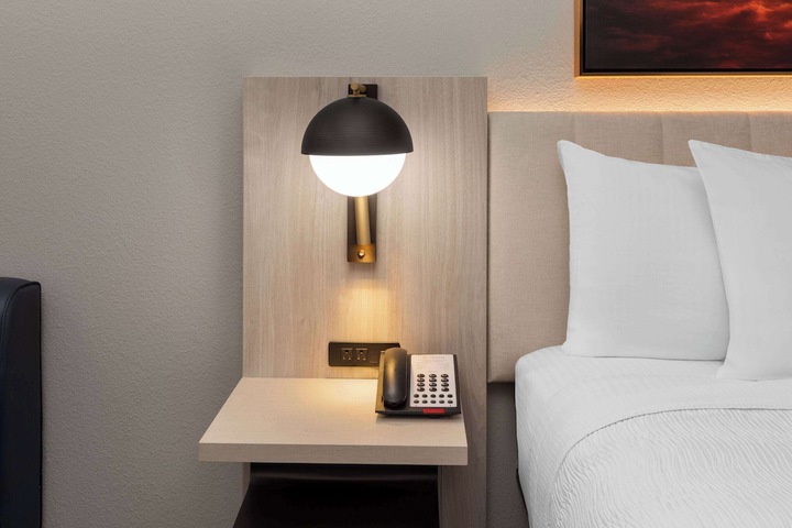 Room 13 of 29