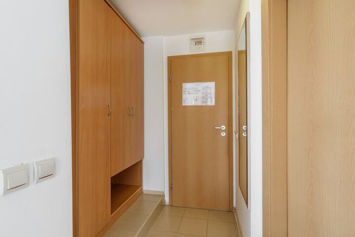Room 16 of 35