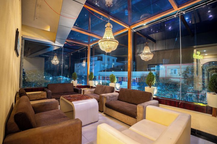 Hotel Interior 22 of 135