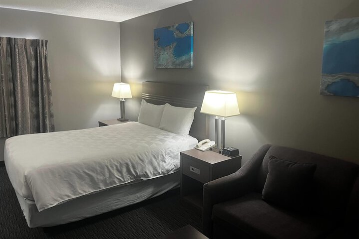 Room 10 of 43